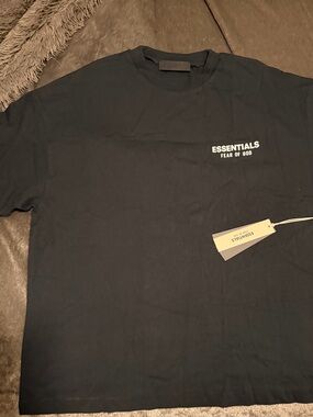 Essentials Fear of God Black Short-Sleeve Logo Tee